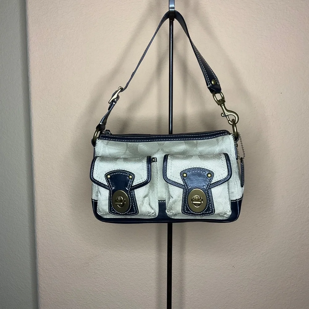 Coach Signature Hampton Cargo Pocket 10894 Navy Trim Double Turnlock Bag - Picture 13 of 13